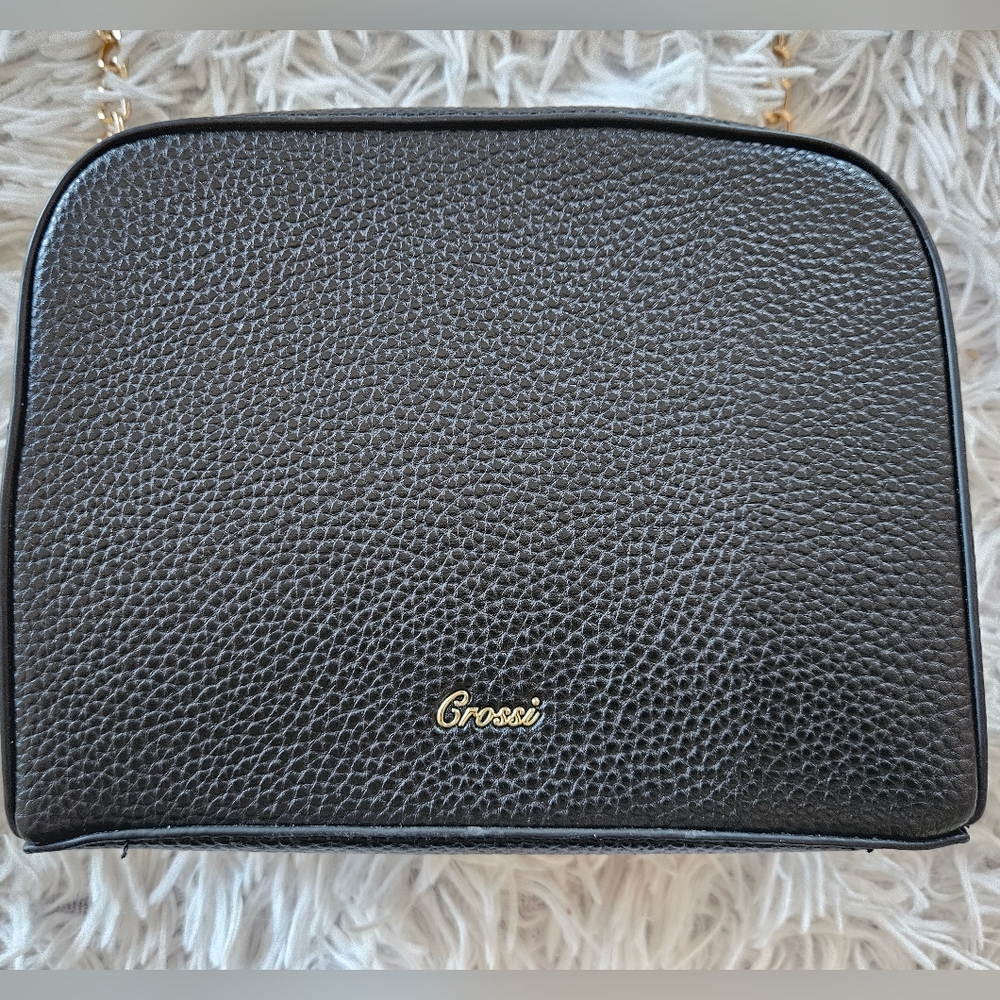 NWOT Crossi New York Boxy Bow Black Crossbody Bag Gold Chain Strap Faux Leather - Picture 3 of 13